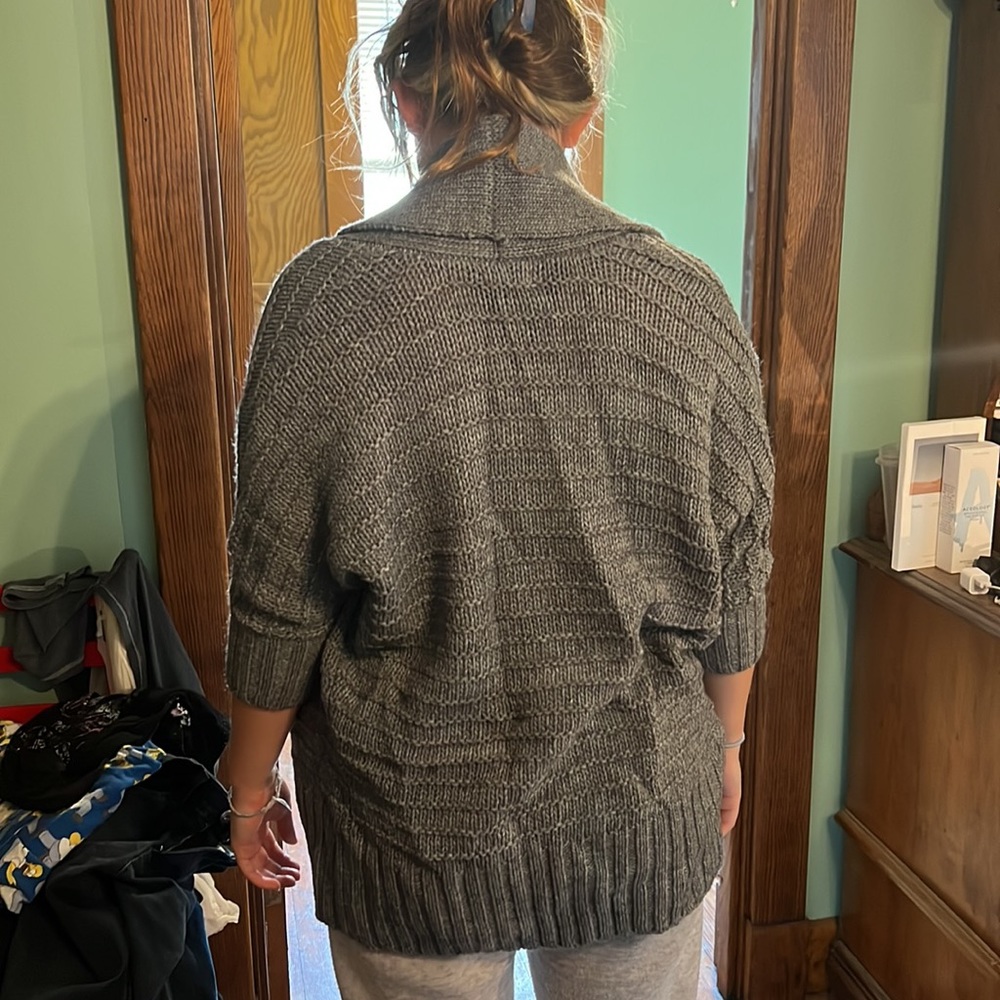 Express sweater - Picture 2 of 3